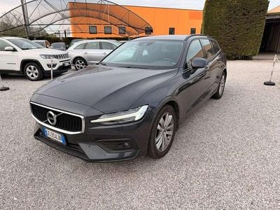 Usata Volvo V60 Business Edition 150 CV (110 kW) 2020 Grigio Station wagon