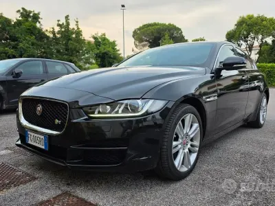 Usata Jaguar XE Portfolio 180 CV (132 kW) 2017 Nero Berlina