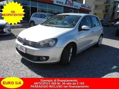 Usata VW Golf VI Comfortline 105 CV (77 kW) 2010 Argento Utilitaria