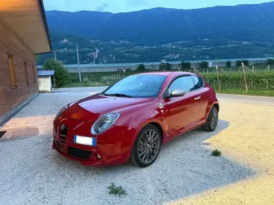 Begagnad Alfa Romeo MiTo 170 HK (125 kW) 2010 Röd Halvkombi