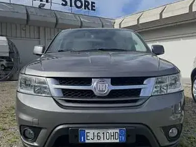 Usata Fiat Freemont 140 CV (102 kW) 2011 Grigio SUV