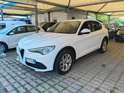Usata Alfa Romeo Stelvio Business 160 CV (117 kW) 2021 Bianco SUV