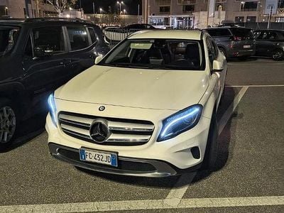 Usata Mercedes GLA200 136 CV (100 kW) 2016 Bianco SUV