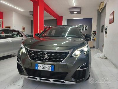 Usata Peugeot 5008 GT-line 120 CV (88 kW) 2017 Verde SUV