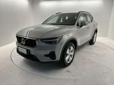 Usata Volvo XC40 163 CV (119 kW) 2025 Argento SUV