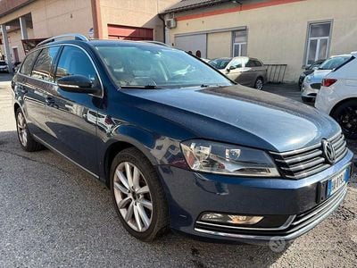 Usata VW Passat Highline 140 CV (102 kW) 2013 Blu Station wagon