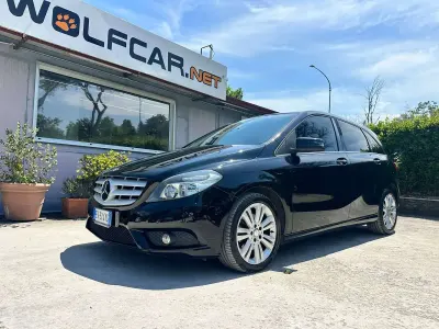 Usata Mercedes B200 Premium 136 CV (100 kW) 2014 Nero Utilitaria