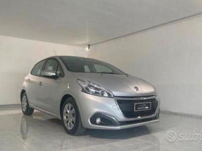 Usata Peugeot 208 75 CV (55 kW) 2018 Grigio Utilitaria