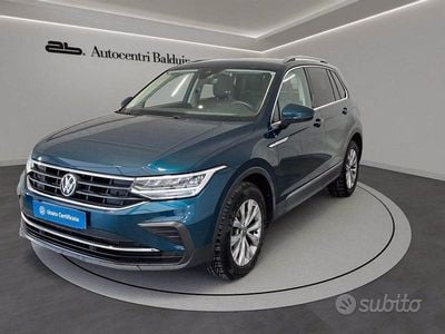 Usata VW Tiguan Elegance 150 CV (110 kW) 2023 Nightshade metalizzato blu SUV