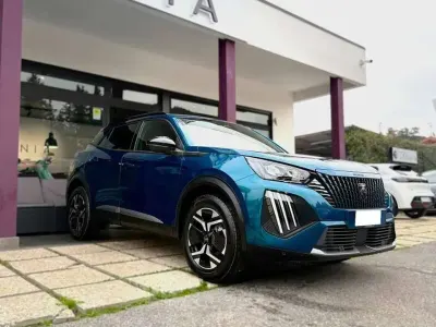 Nuova Peugeot 2008 Allure 131 CV (96 kW) 2025 Blu obsession SUV