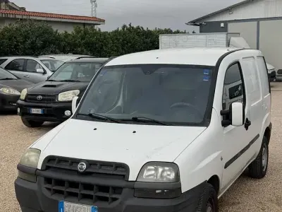 Käytetty Fiat Doblò 103 HP (75 kW) 2003 Valkoinen Tila-auto