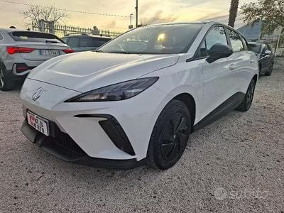 Usata MG MG4 EV 125 kW (170 CV) 2023 Bianco Utilitaria