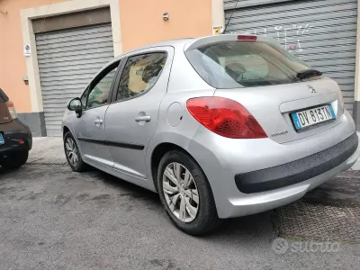 Usata Peugeot 207 2009 Utilitaria