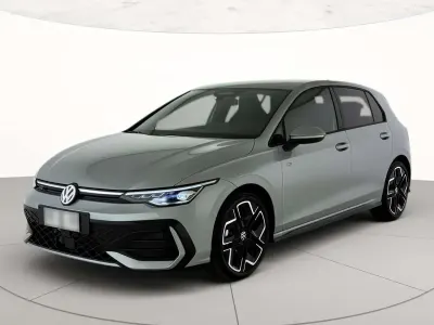 Nuova VW Golf VIII R-line Plus 150 CV (110 kW) 2026 Dolomite silver metallizzato Berlina