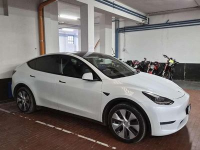 Usata 2023 Tesla Model Y SUV | 38.000 € (Buon prezzo)