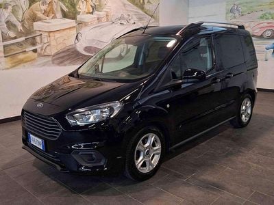 Usata Ford Tourneo Courier 75 CV (55 kW) 2019 Nero Monovolume