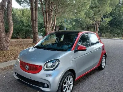 Usata Smart ForFour Passion 71 CV (52 kW) 2017 Rosso Utilitaria