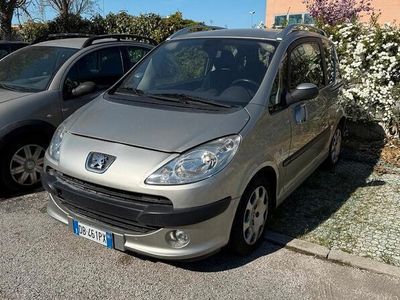 Peugeot 1007