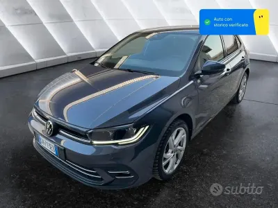 Usata VW Polo Style 95 CV (69 kW) 2023 Grigio Utilitaria