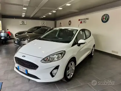 Usata Ford Fiesta 70 CV (51 kW) 2018 Bianco Utilitaria