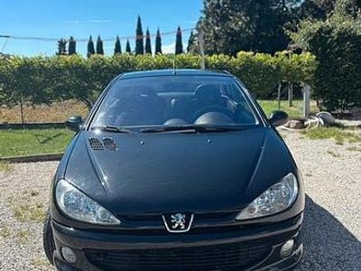 Usata Peugeot 206 CC 110 CV (80 kW) 2005 Nero Cabrio