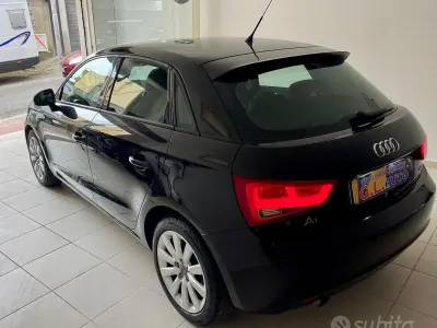 Begagnad Audi A1 Ambition 105 HK (77 kW) 2012 Svart Halvkombi