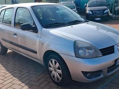 Usata Renault Clio II 58 CV (42 kW) 2008 Argento Berlina