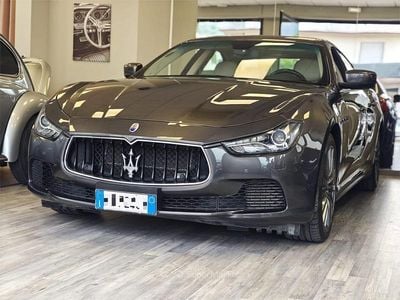 Begagnad Maserati Ghibli 410 HK (301 kW) 2014 Grå Sportkupé