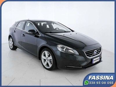 usata Volvo V40 D3 Geartronic Momentum del 2015 usata a Milano