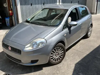 Usata Fiat Grande Punto 77 CV (56 kW) 2008 Grigio Utilitaria