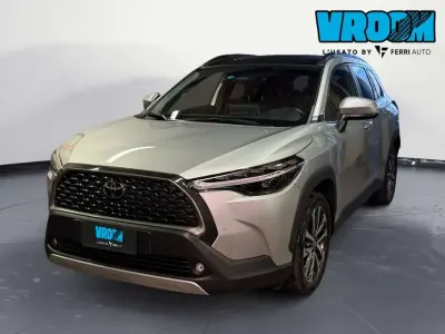 Usata Toyota Corolla Cross Lounge 152 CV (111 kW) 2024 Argento SUV