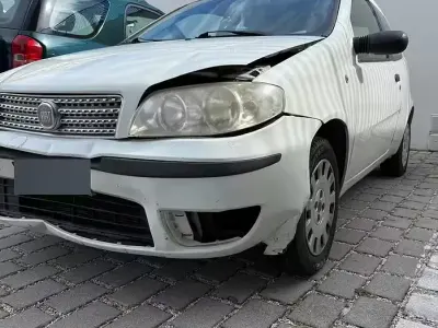 Usata Fiat Punto 60 CV (44 kW) 2009 Bianco Utilitaria