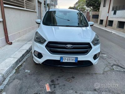 usata Ford Kuga 1.5 TDCI 120 cv ST -LINE