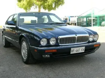 Usata Jaguar XJ6 235 CV (172 kW) 1996 Argento Berlina