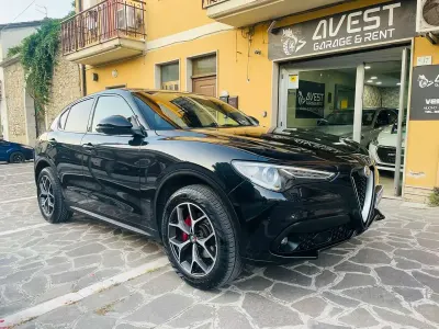 Usata Alfa Romeo Stelvio 209 CV (153 kW) 2018 Nero SUV