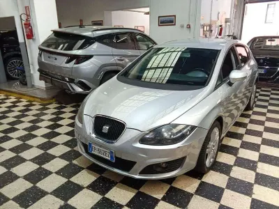 Usata Seat Leon Copa 105 CV (77 kW) 2012 Grigio Berlina