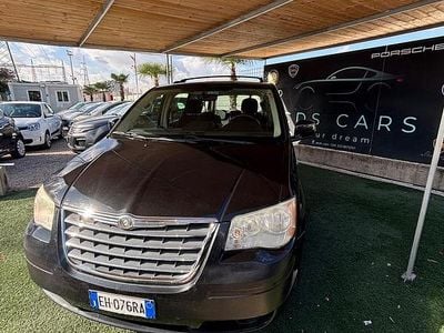 Usata Chrysler Voyager Limited 2011 Nero Monovolume
