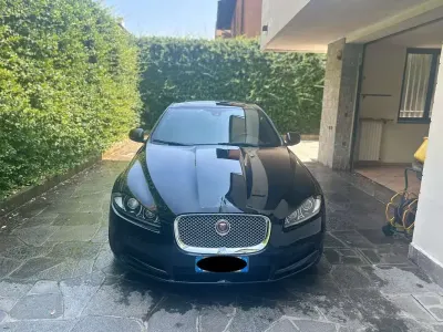 Usata Jaguar XF Premium Luxury 200 CV (147 kW) 2014 Nero Berlina