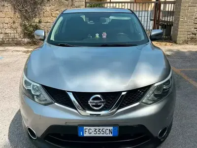Usata Nissan Qashqai 131 CV (96 kW) 2015 Grigio SUV