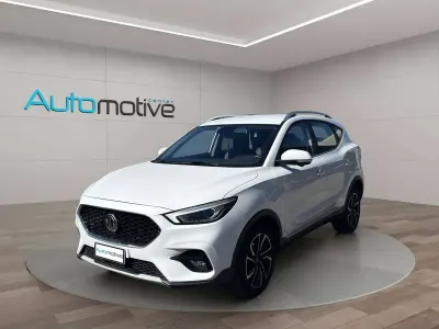 Usata MG ZS Luxury 111 CV (81 kW) 2024 Bianco SUV
