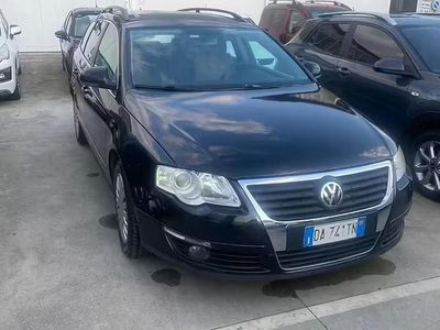 Usata VW Passat Highline 140 CV (102 kW) 2007 Nero Station wagon