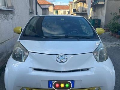 Toyota iQ