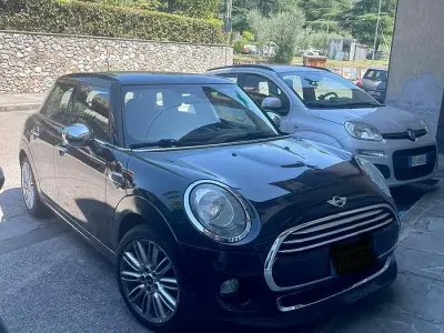 Usata Mini One D 95 CV (69 kW) 2017 Nero Utilitaria