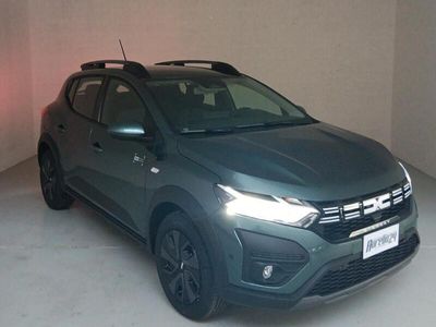Usata Dacia Sandero Expression 100 CV (73 kW) 2024 Verde Utilitaria