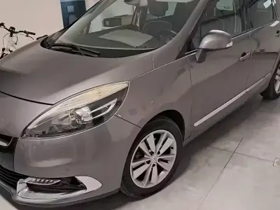 Usata Renault Scénic III 110 CV (80 kW) 2013 Monovolume