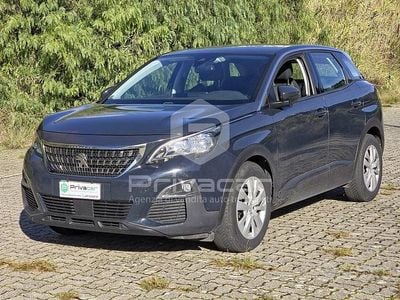 Usata Peugeot 3008 Business-Line 120 CV (88 kW) 2018 Blu SUV