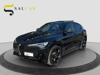 Käytetty Alfa Romeo Stelvio Estrema 209 HP (153 kW) 2022 Musta Katumaasturi