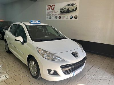 Bianco Usata 2012 Peugeot 207 Berlina | 4200 € (Molto cara)