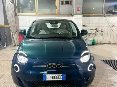 Usata Fiat 500e La Prima 42 kW (58 CV) 2022 Berlina