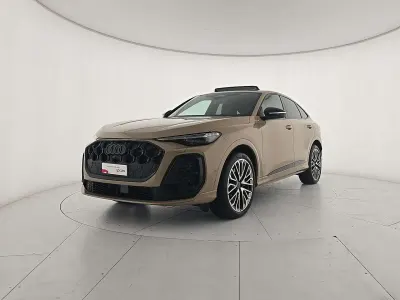 Nuova Audi Q5 S-Line 299 CV (219 kW) 2026 Oro SUV